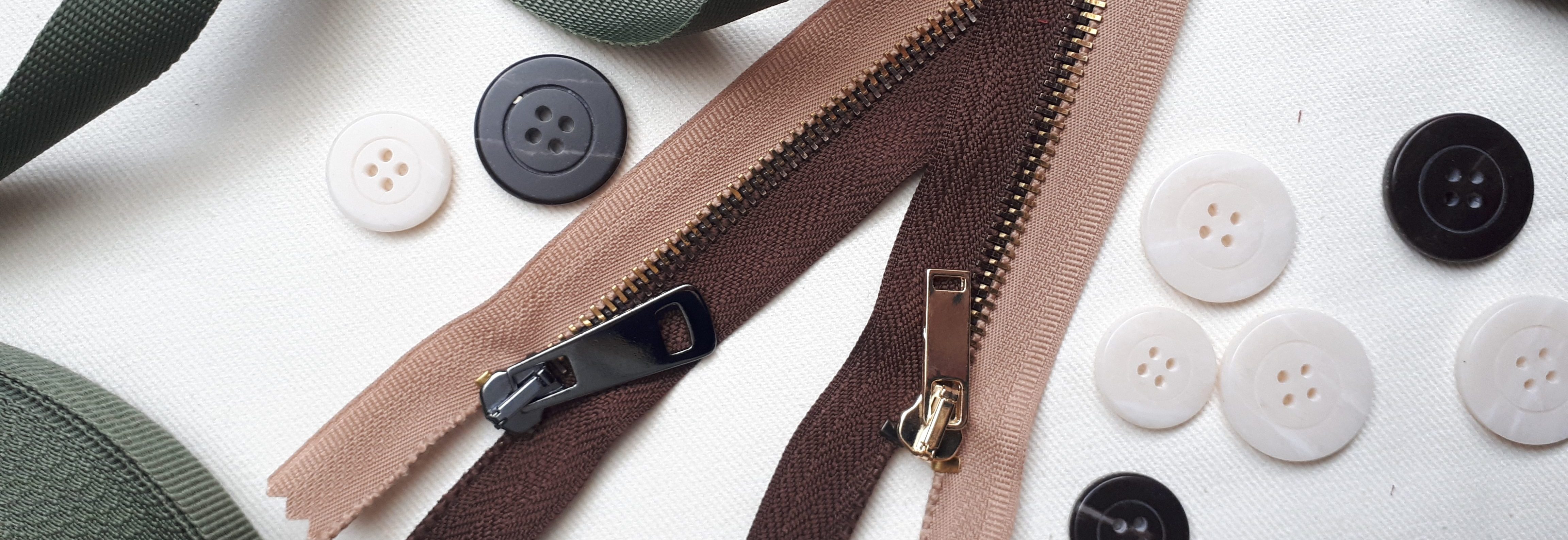 botón, cremallera, cierre, aplique, gemelos, hebilla, alamar, cuerno, cabosa, reeco, recycled polyester, accesorios textiles, industria texil, moda, complementos, fábrica, mayorista